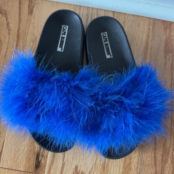Cape Robbin Shoes - Cape Robbin Blue Feather Slides Size 6